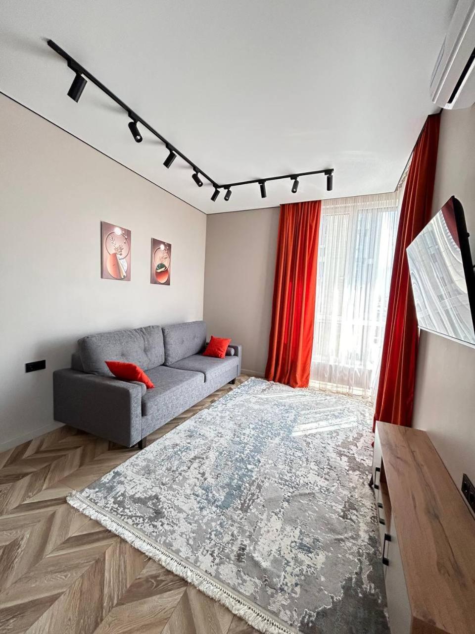 Comfort 2-room Apartment *