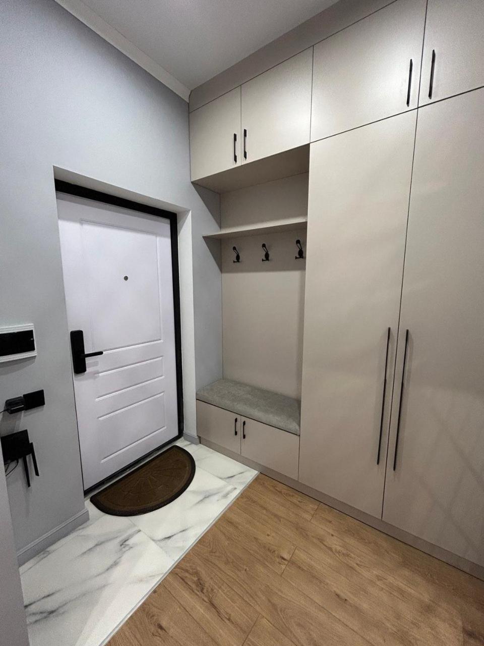 Comfort 2-room Apartment *